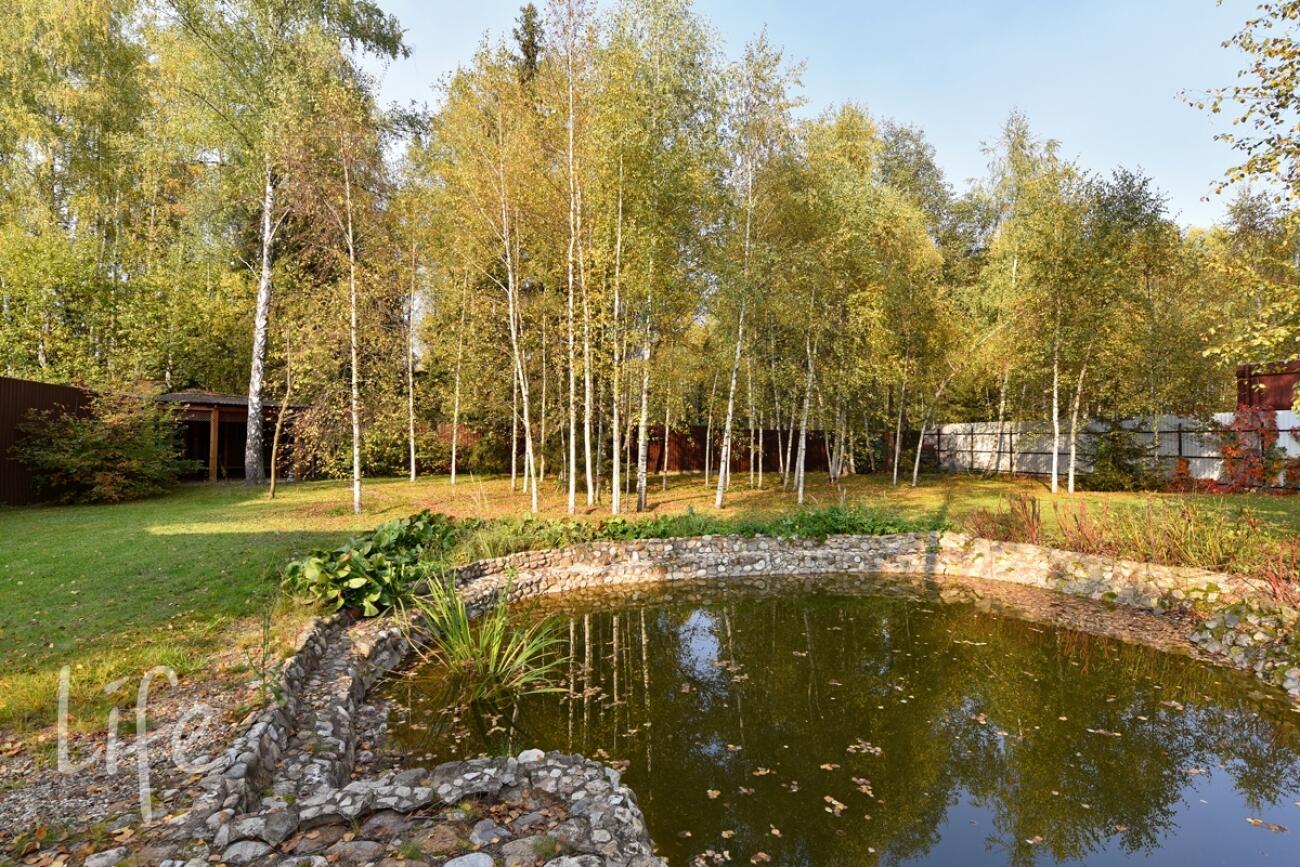 2-этажный коттедж 1 300 м² с отделкой