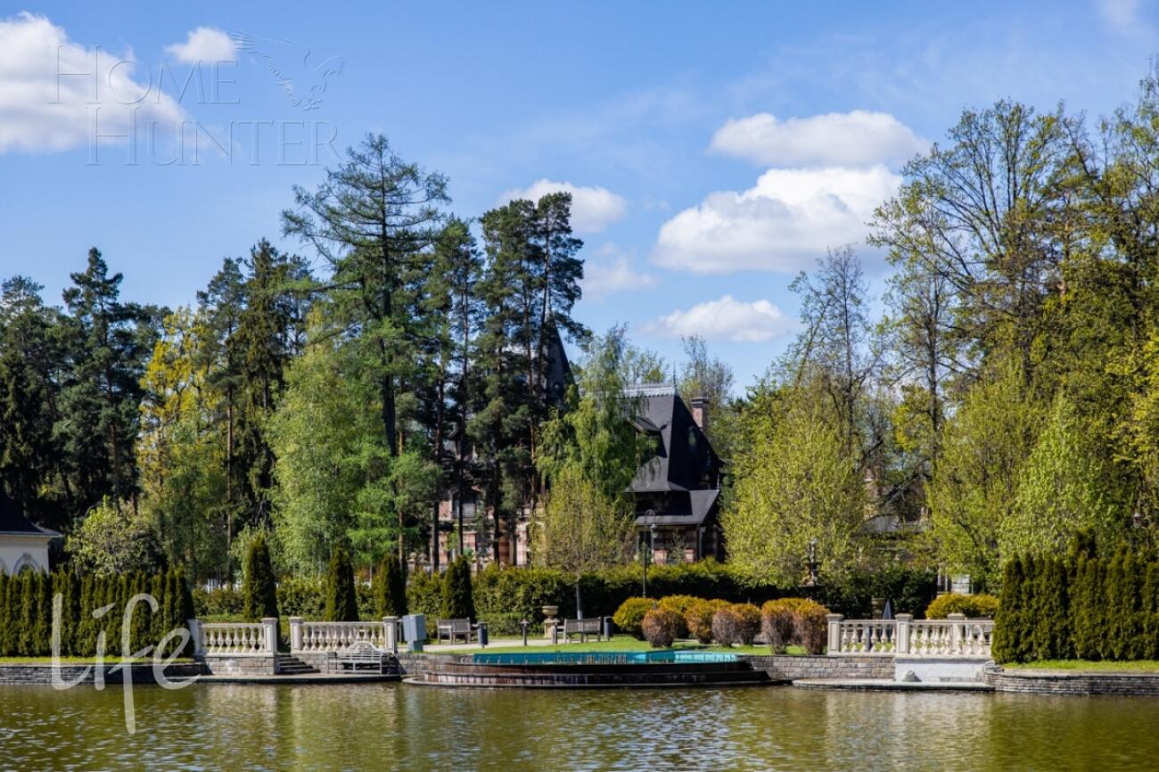 4-этажный таунхаус 395 м² без отделки