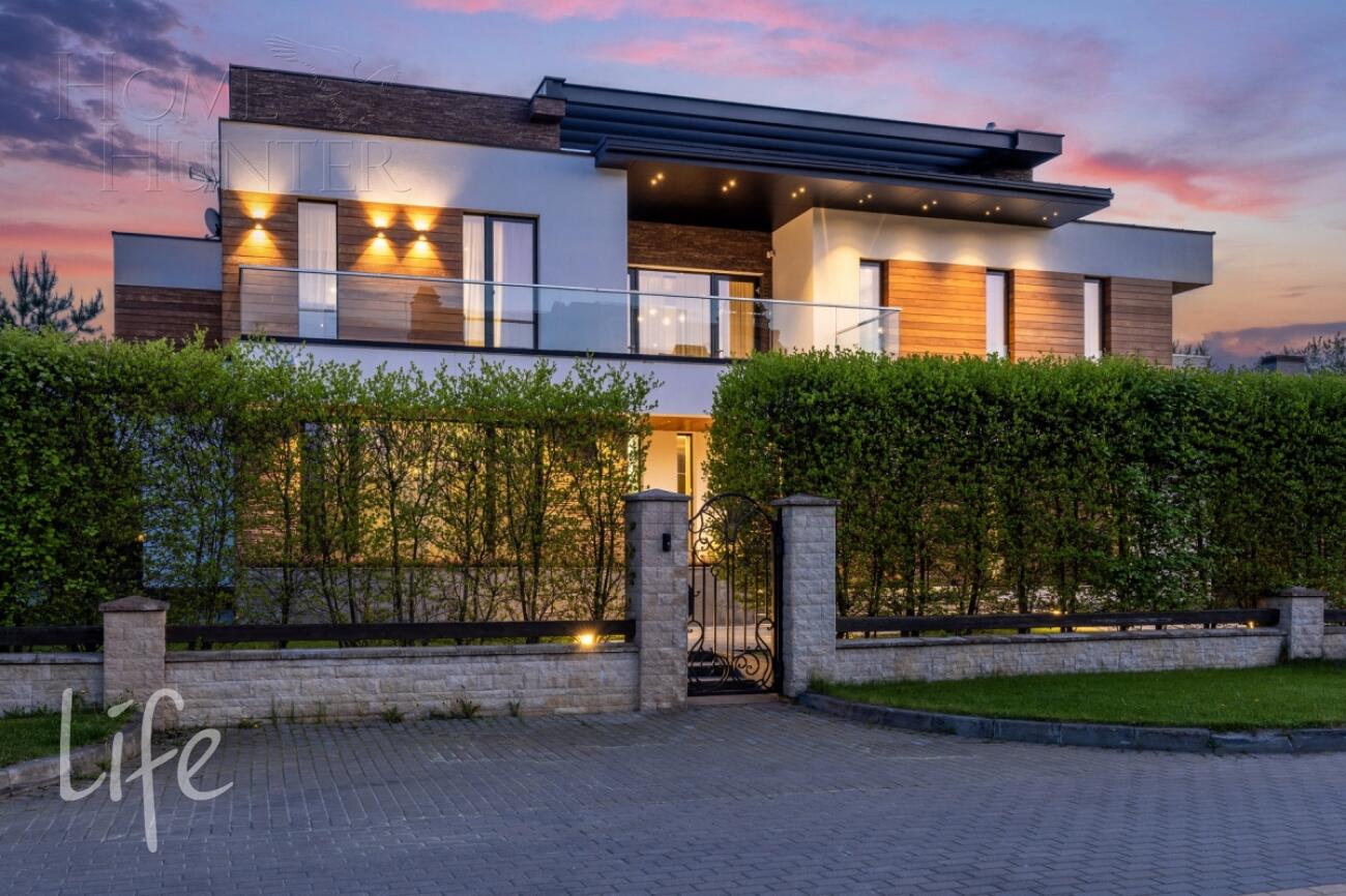 2-этажный коттедж 550 м² с отделкой