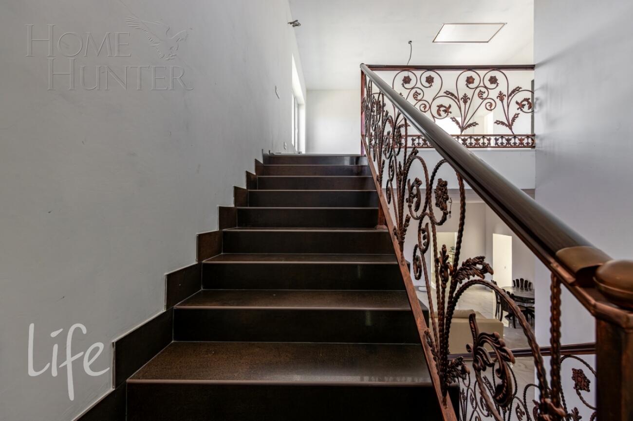 2-этажный коттедж 310 м² с отделкой