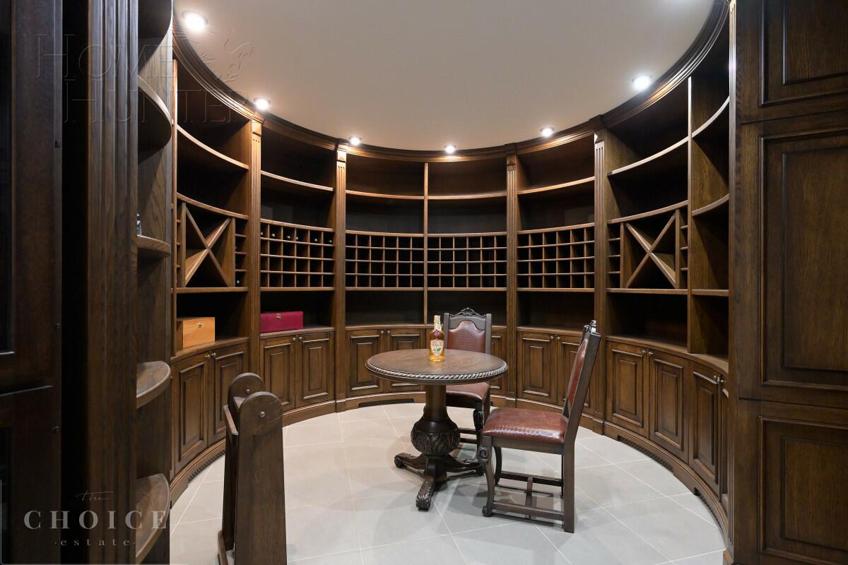 3-этажный коттедж 920 м² с отделкой