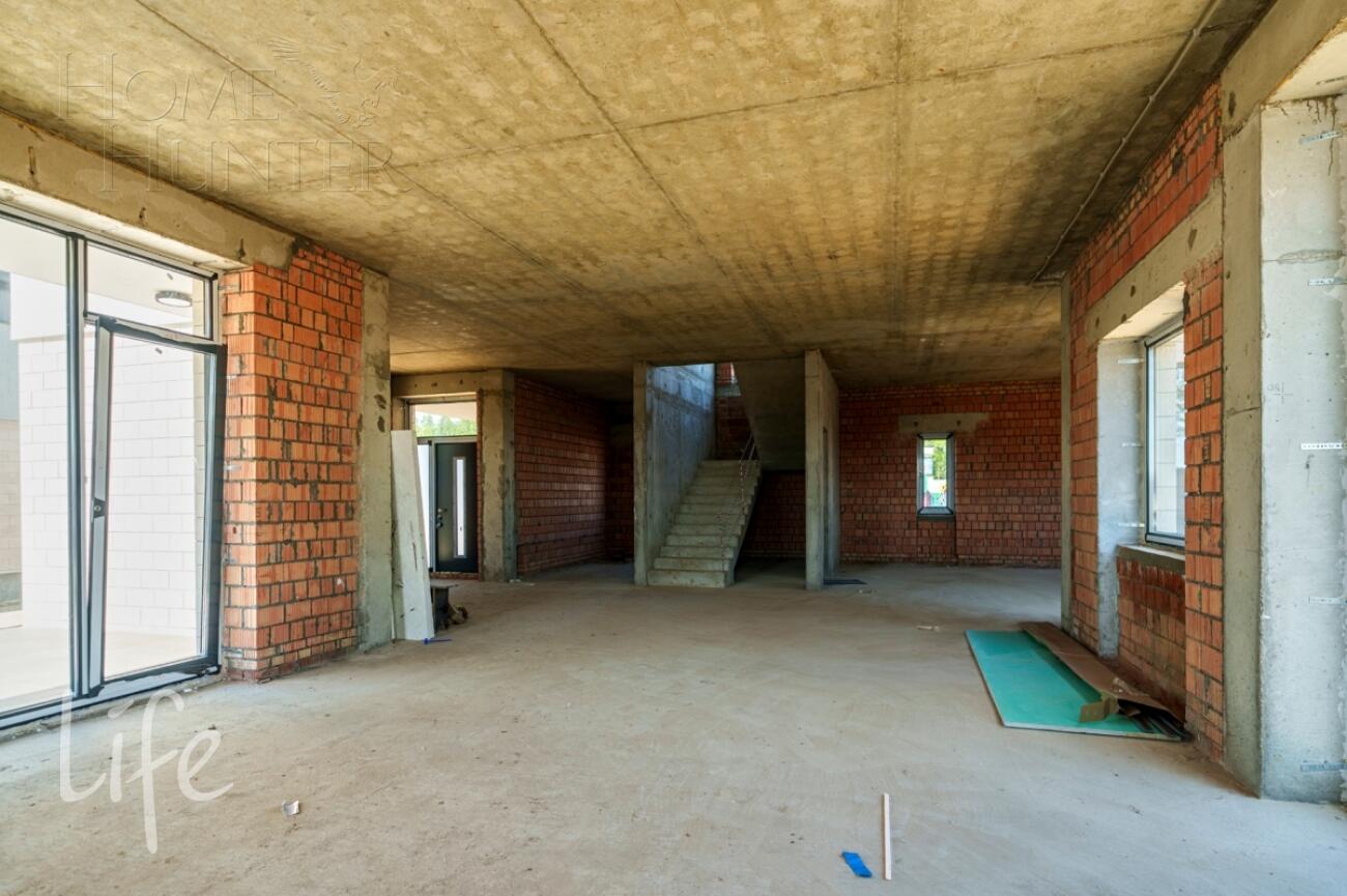 2-этажный коттедж 319 м² без отделки