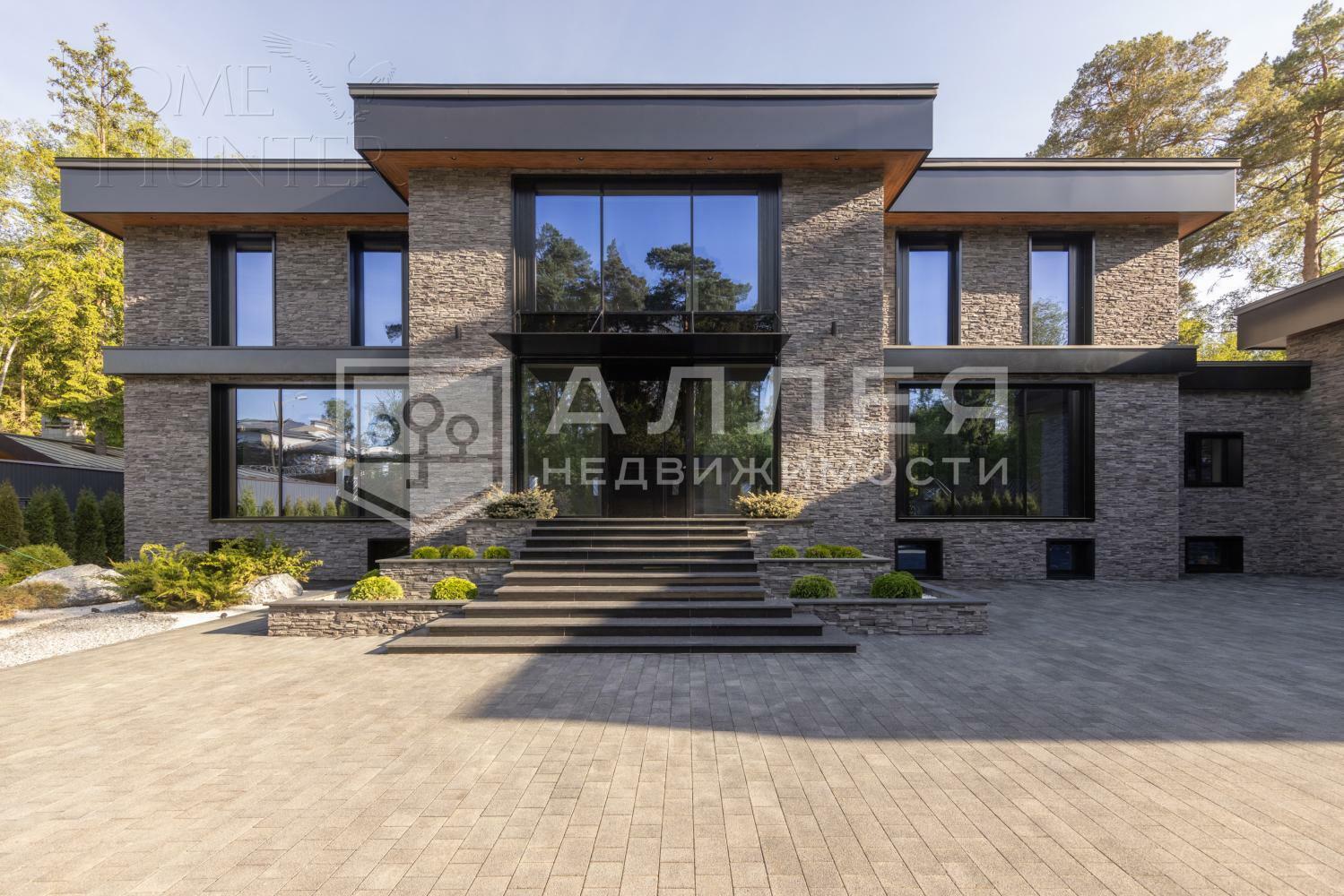 2-этажный коттедж 1 700 м² без отделки