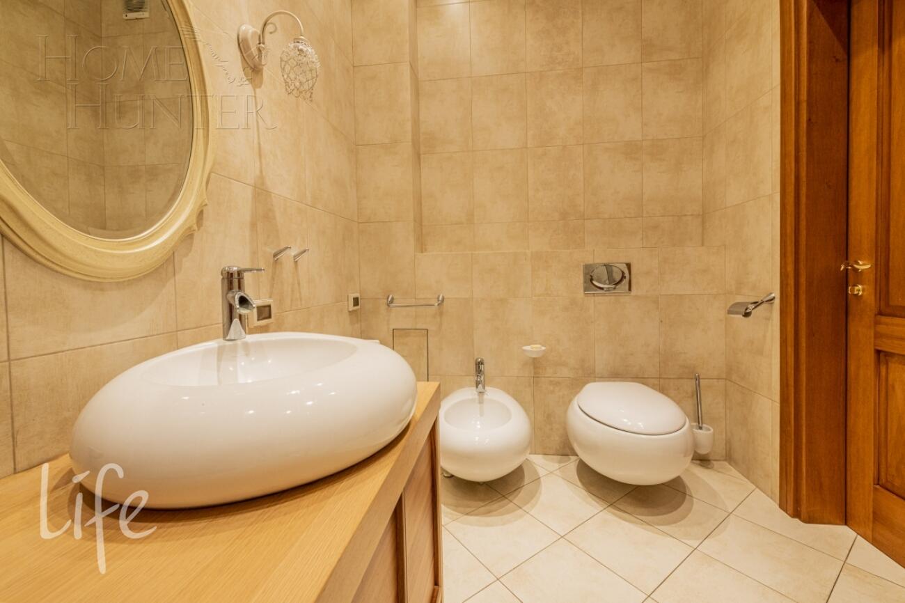 2-этажный коттедж 500 м² с отделкой