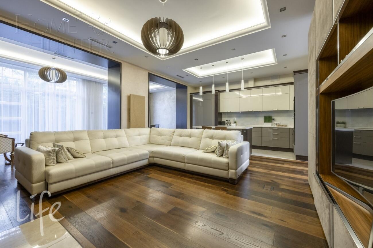 3-этажный таунхаус 310 м² с отделкой