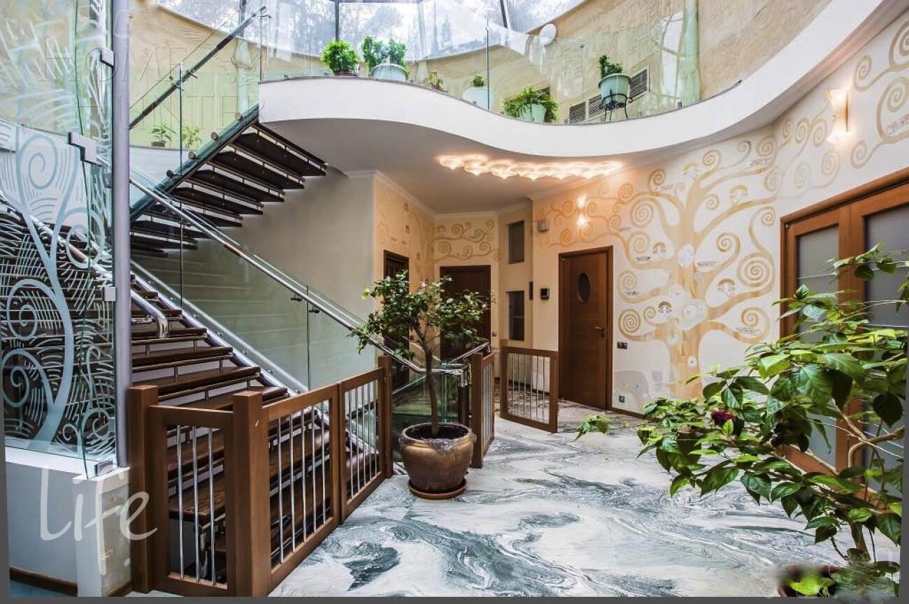 2-этажный коттедж 850 м² с отделкой