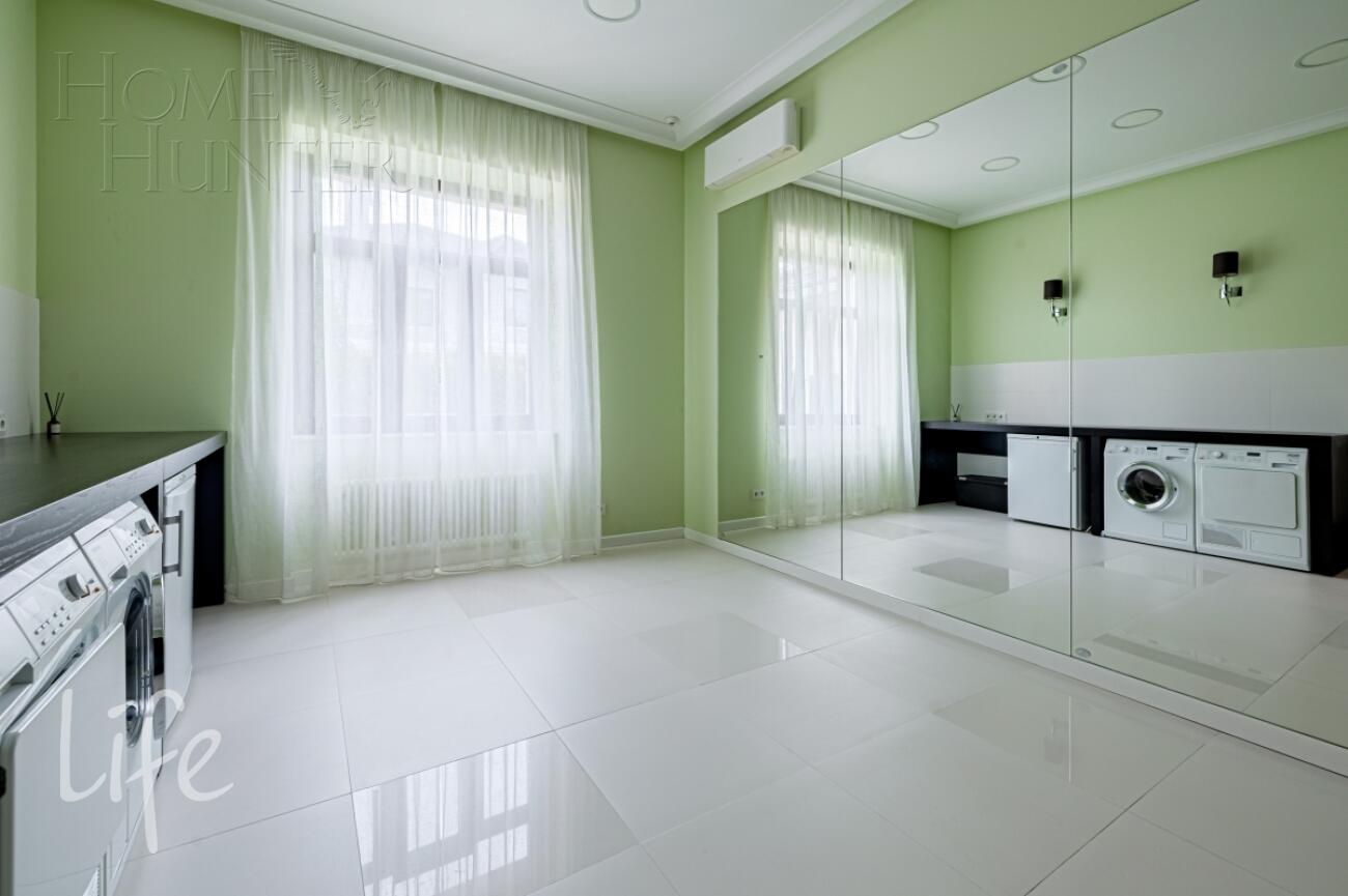 2-этажный коттедж 450 м² с отделкой