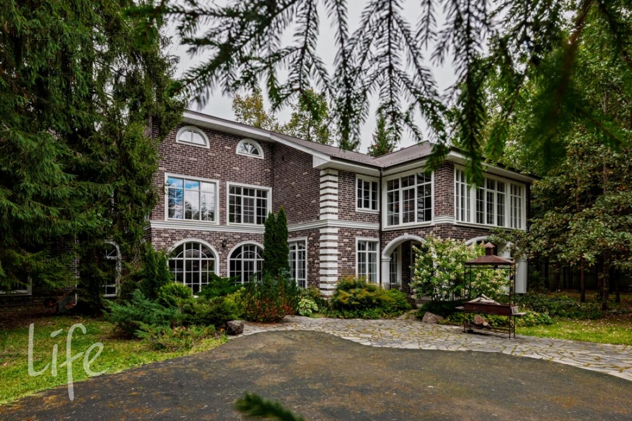 2-этажный коттедж 688 м² с отделкой