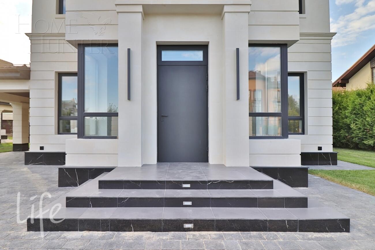 2-этажный коттедж 240 м² с отделкой