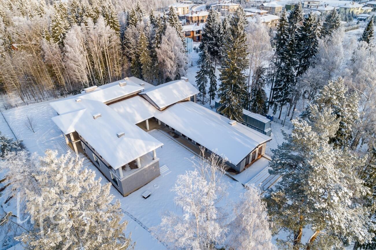 2-этажный коттедж 1 638 м² без отделки