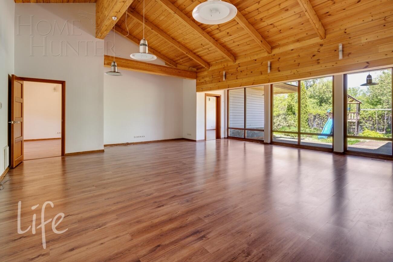 1-этажный коттедж 240 м² с отделкой