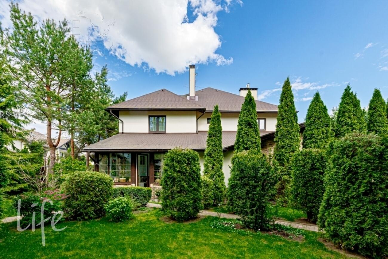 2-этажный коттедж 450 м² с отделкой