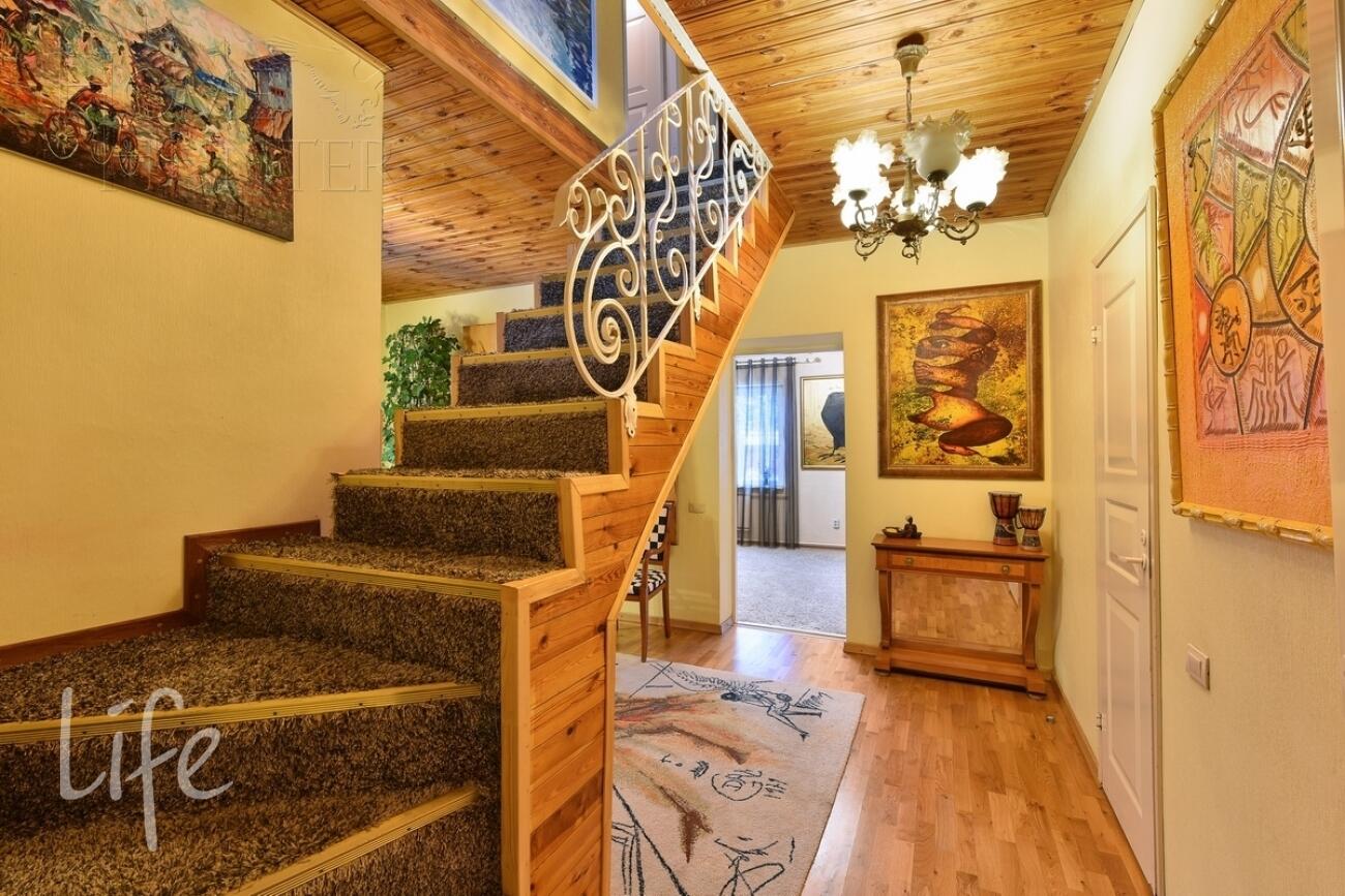 2-этажный коттедж 490 м² с отделкой