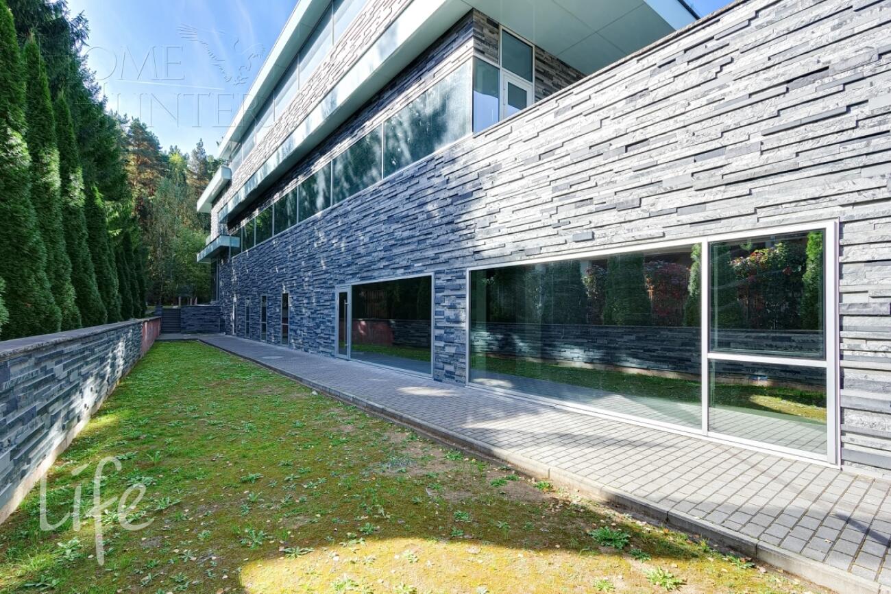 3-этажный коттедж 1 546 м² без отделки