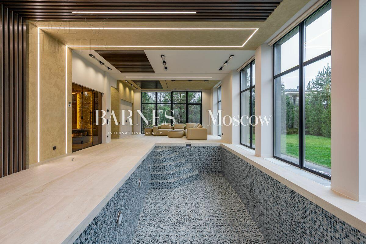 2-этажный коттедж 705 м² с отделкой