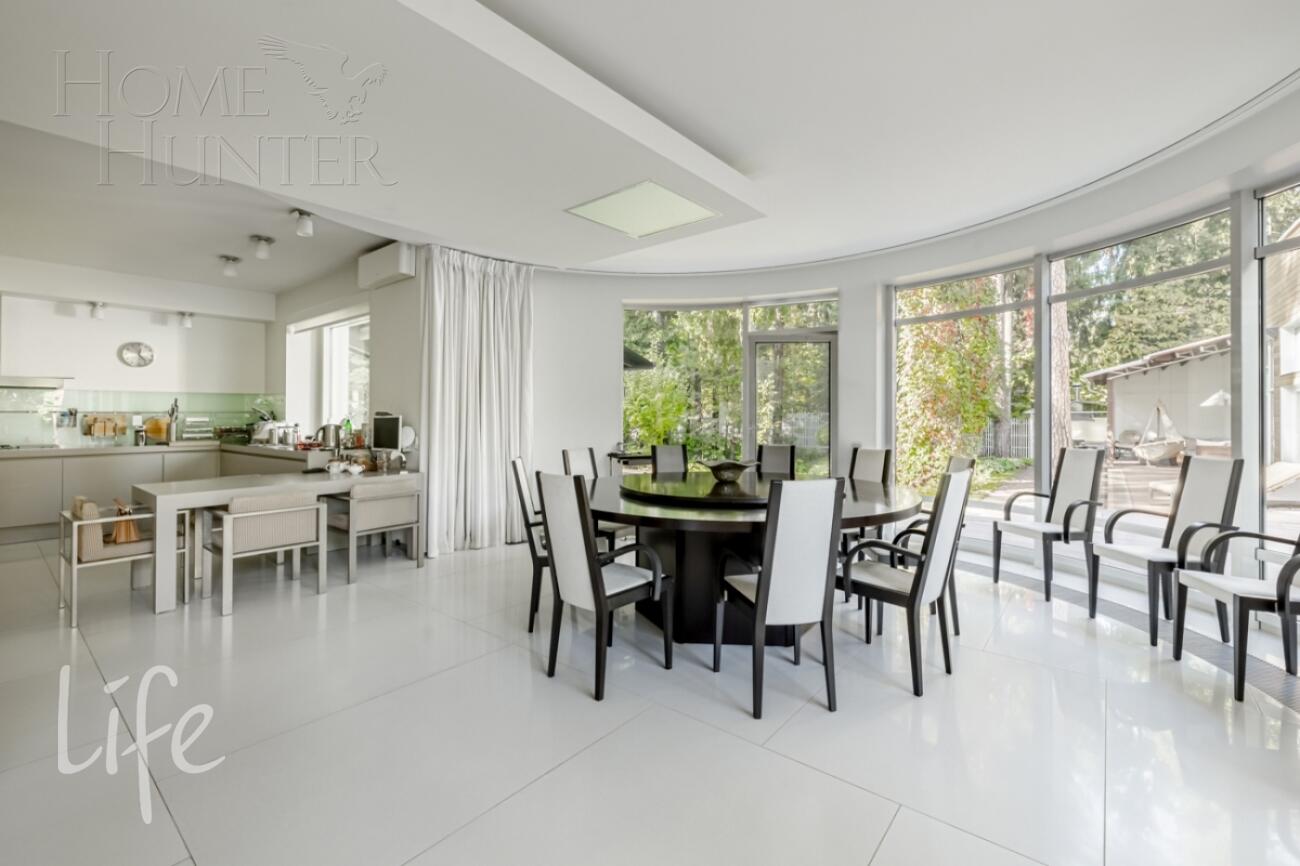 2-этажный коттедж 1 328 м² с отделкой