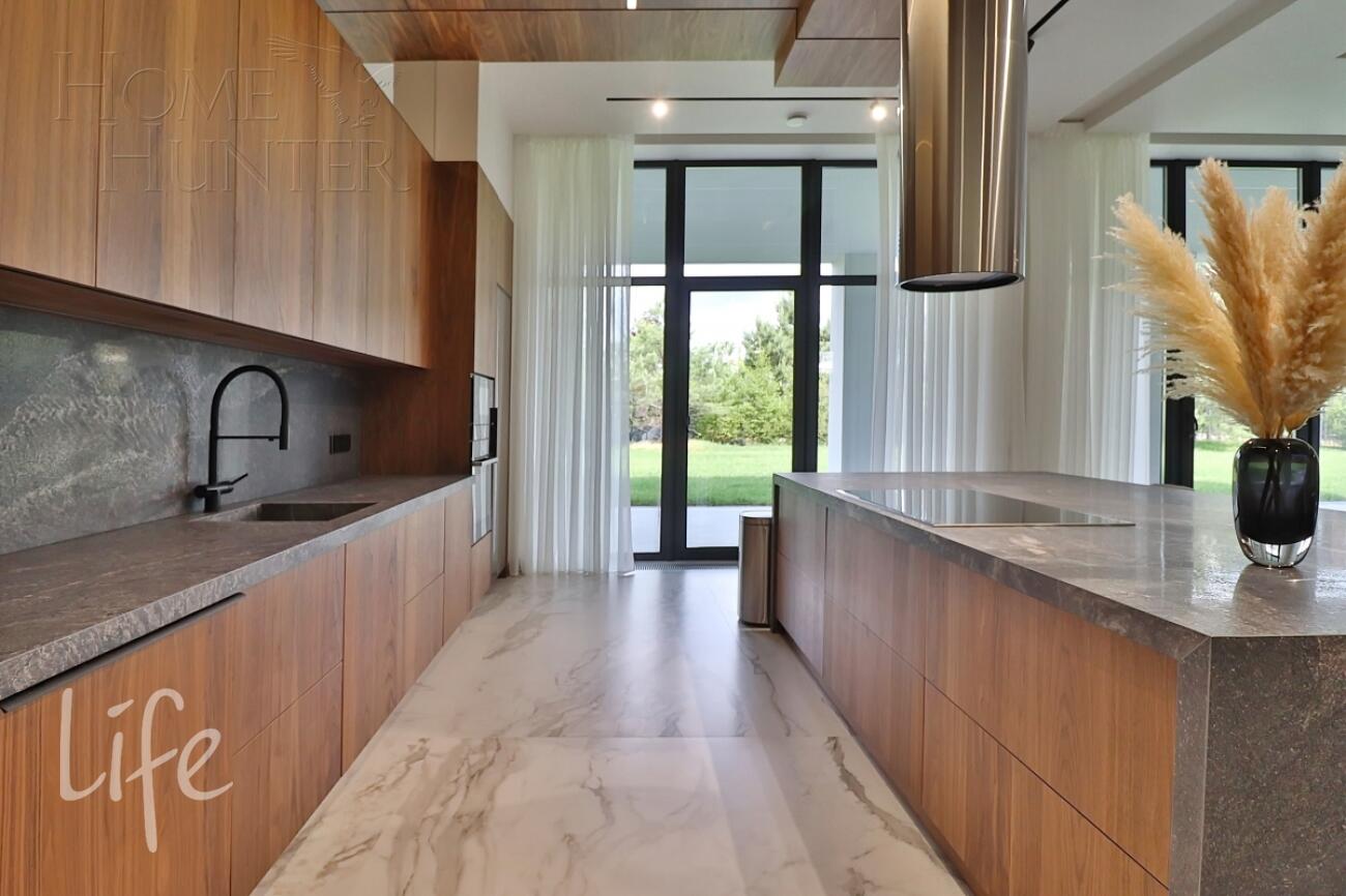 2-этажный коттедж 705 м² с отделкой