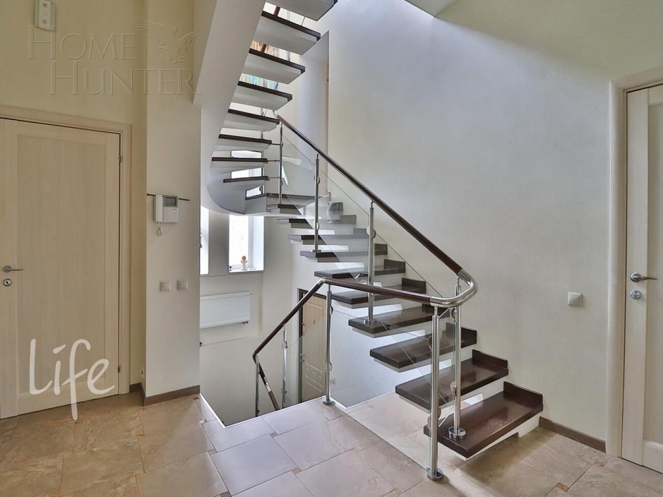 2-этажный коттедж 386 м² с отделкой