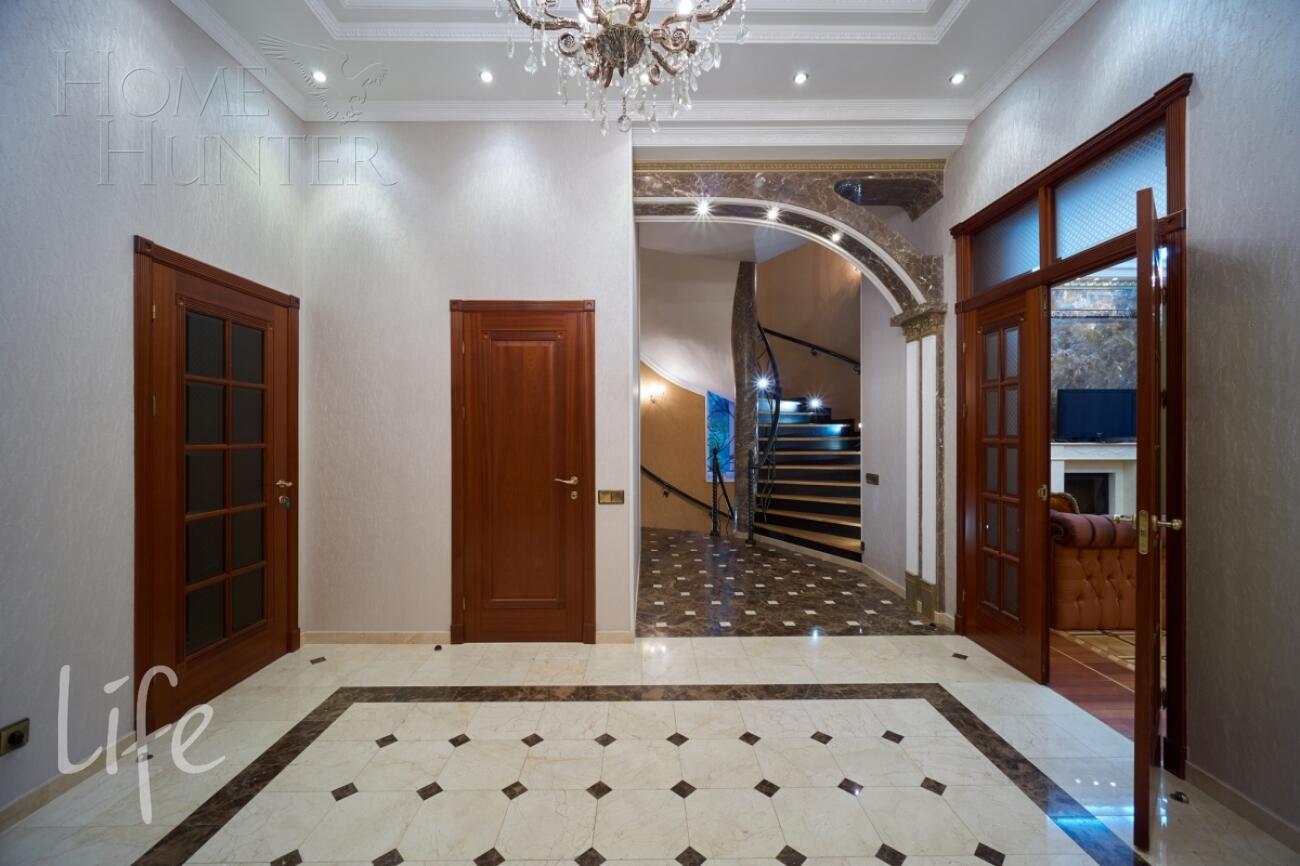 2-этажный коттедж 500 м² с отделкой