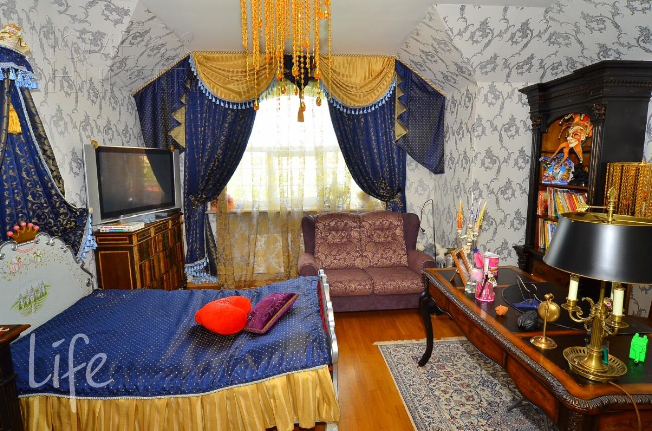 2-этажный коттедж 350 м² с отделкой