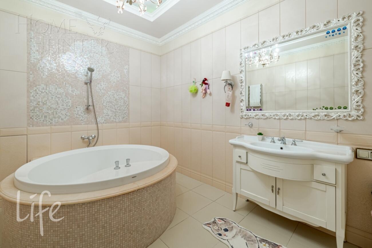 2-этажный коттедж 1 000 м² с отделкой