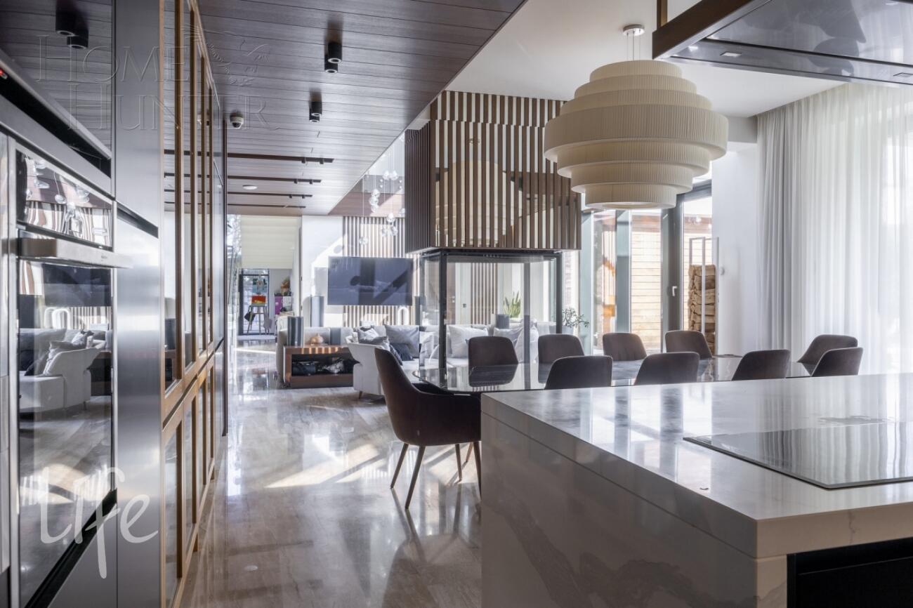 2-этажный коттедж 550 м² с отделкой