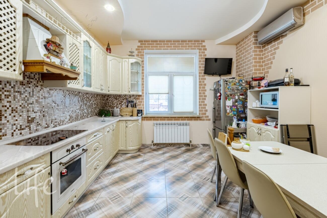 2-этажный коттедж 970 м² с отделкой