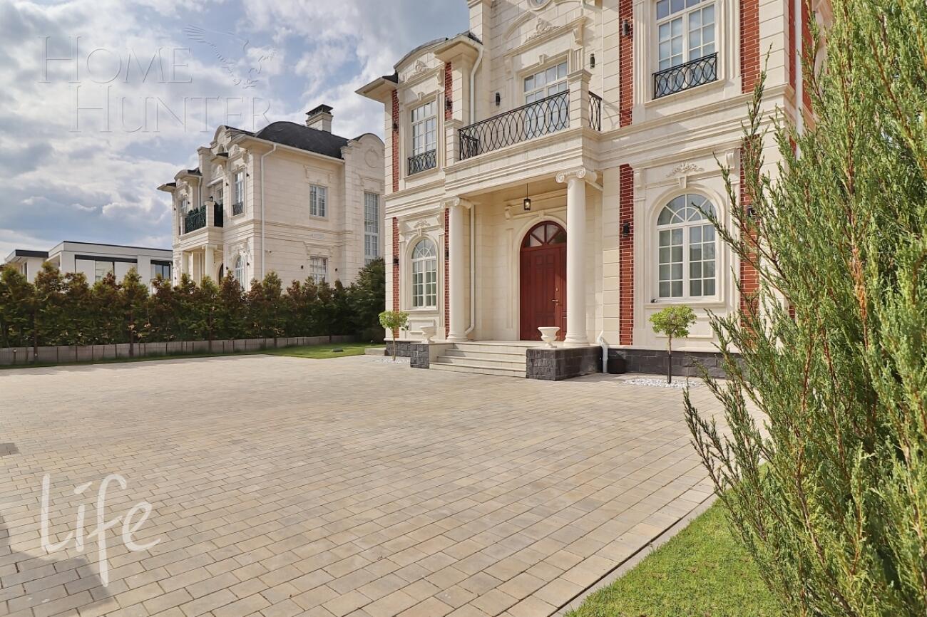 2-этажный коттедж 250 м² с отделкой