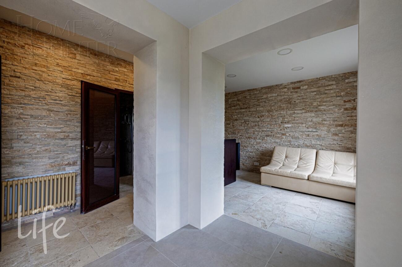 2-этажный коттедж 450 м² с отделкой