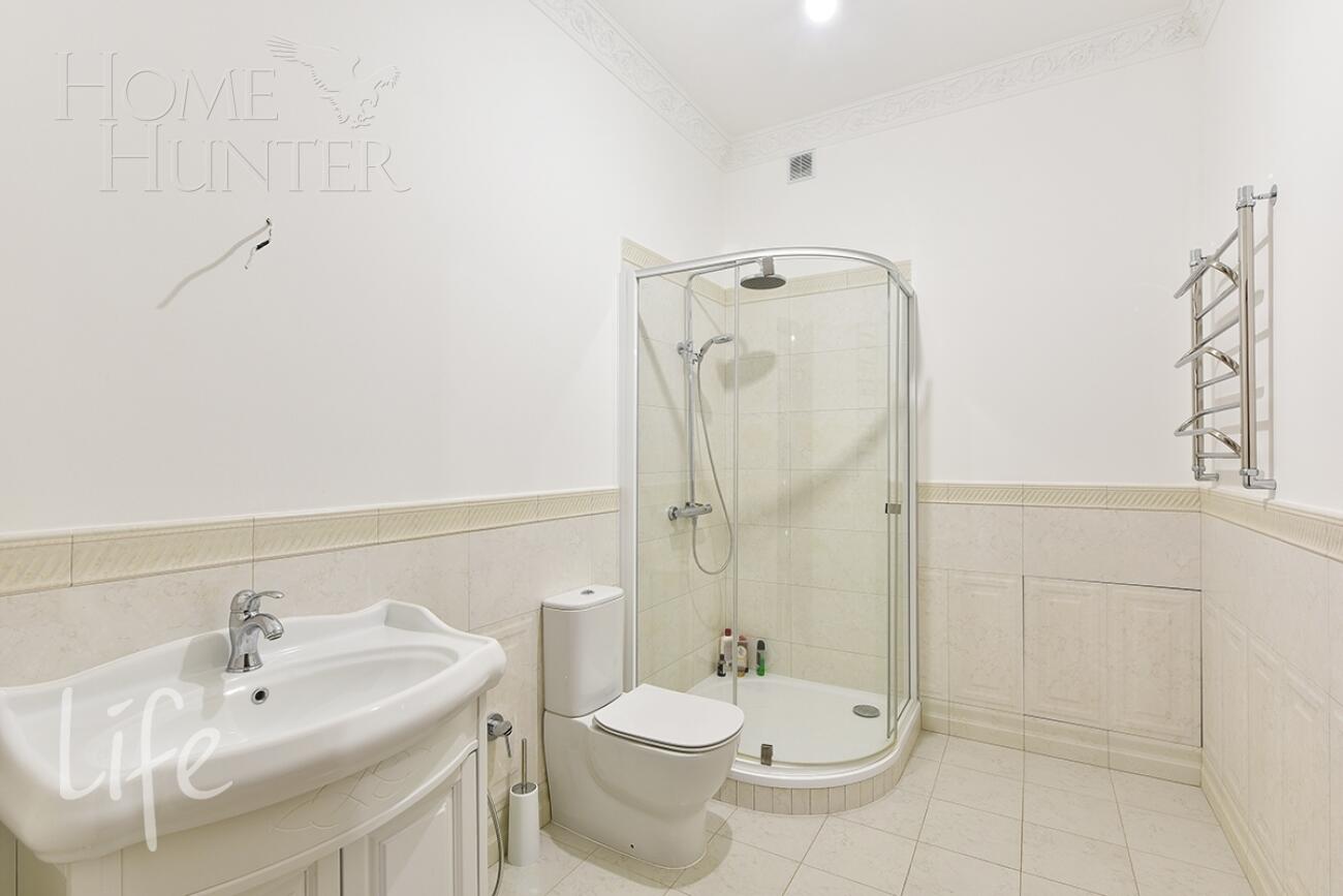 2-этажный коттедж 1 000 м² с отделкой