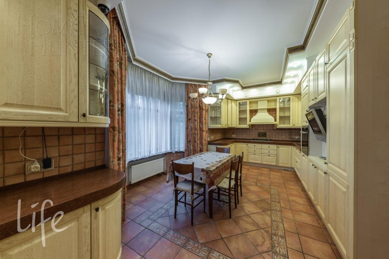 2-этажный коттедж 608 м² с отделкой