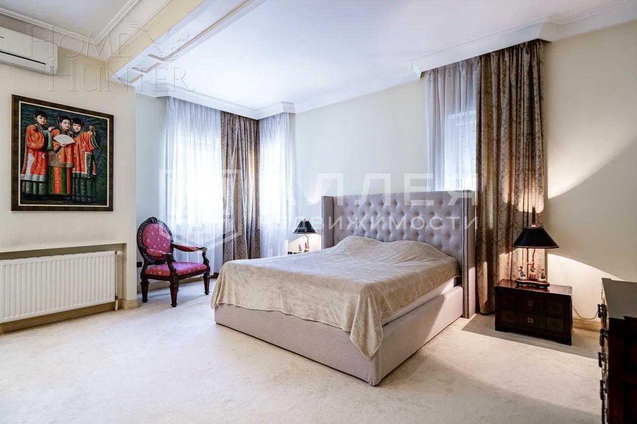 2-этажный коттедж 850 м² с отделкой