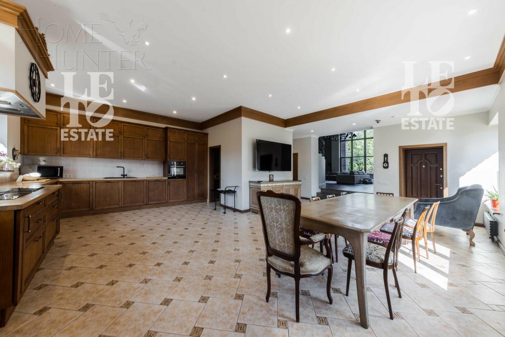 2-этажный коттедж 495.7 м² с отделкой