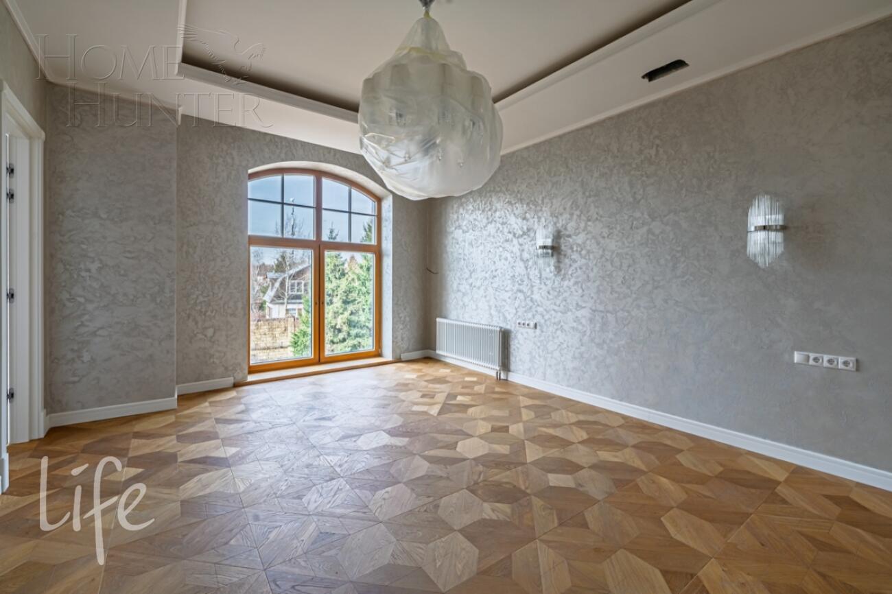 2-этажный коттедж 1 000 м² с отделкой