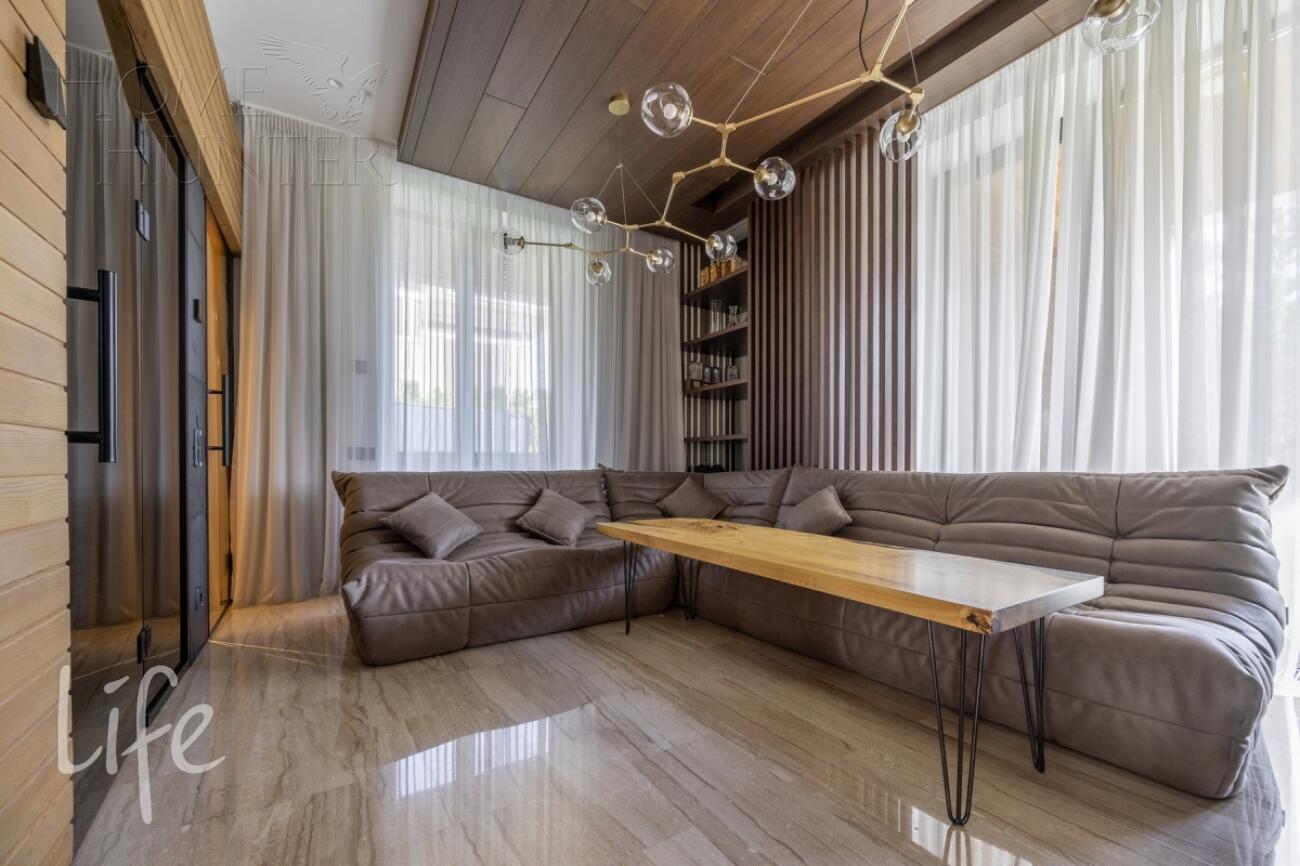 2-этажный коттедж 550 м² с отделкой