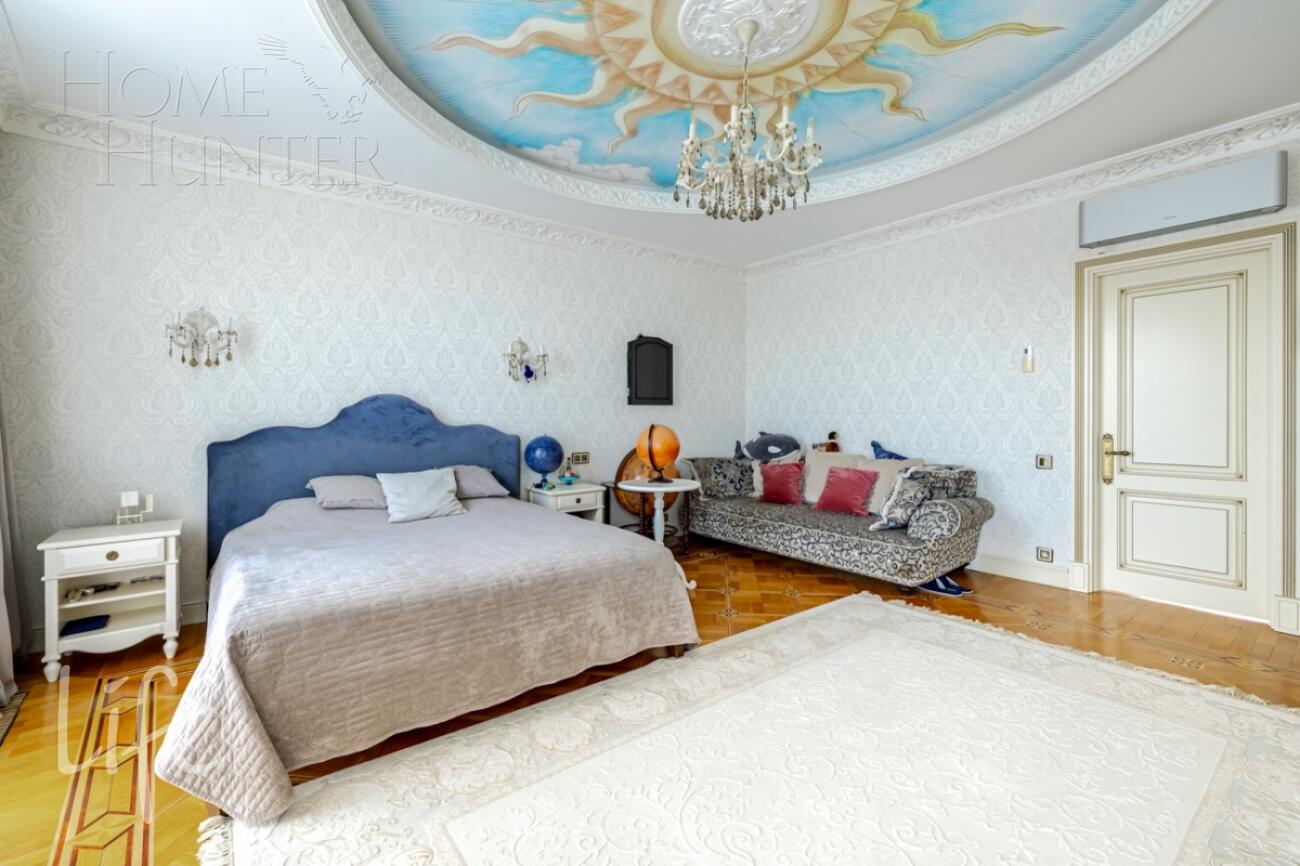 2-этажный коттедж 1 000 м² с отделкой