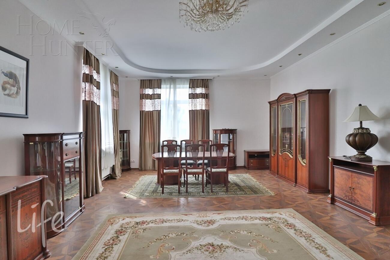 2-этажный коттедж 320 м² с отделкой