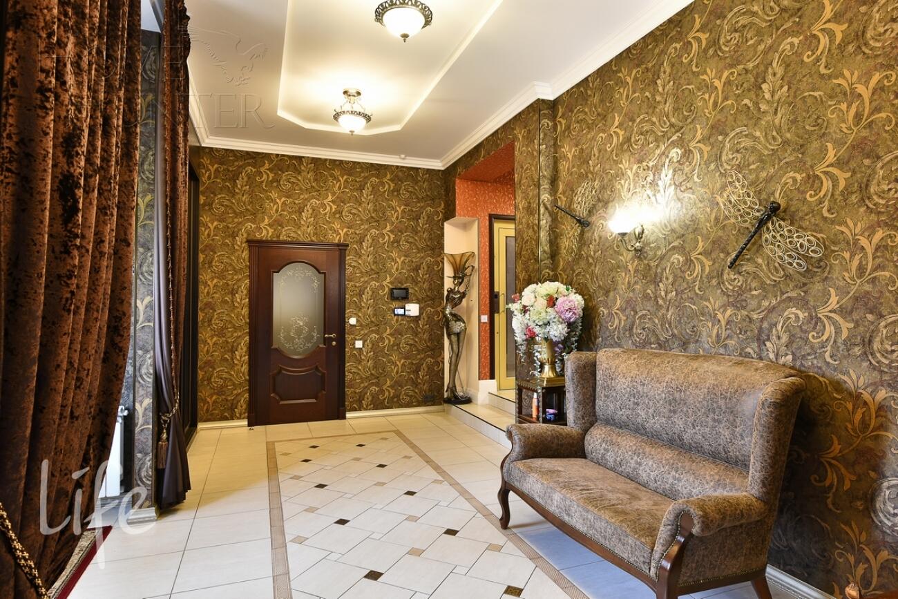 2-этажный коттедж 1 100 м² с отделкой