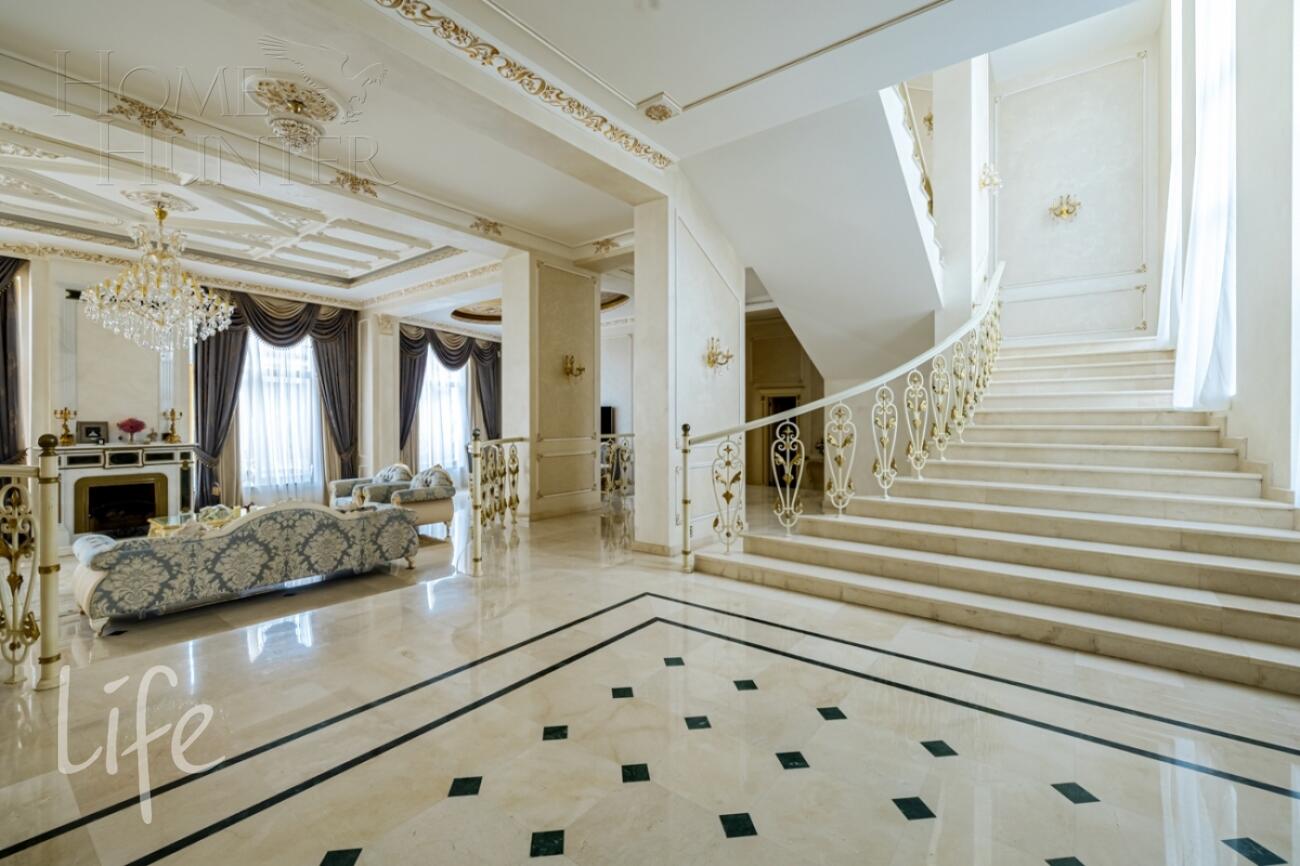 2-этажный коттедж 1 000 м² с отделкой