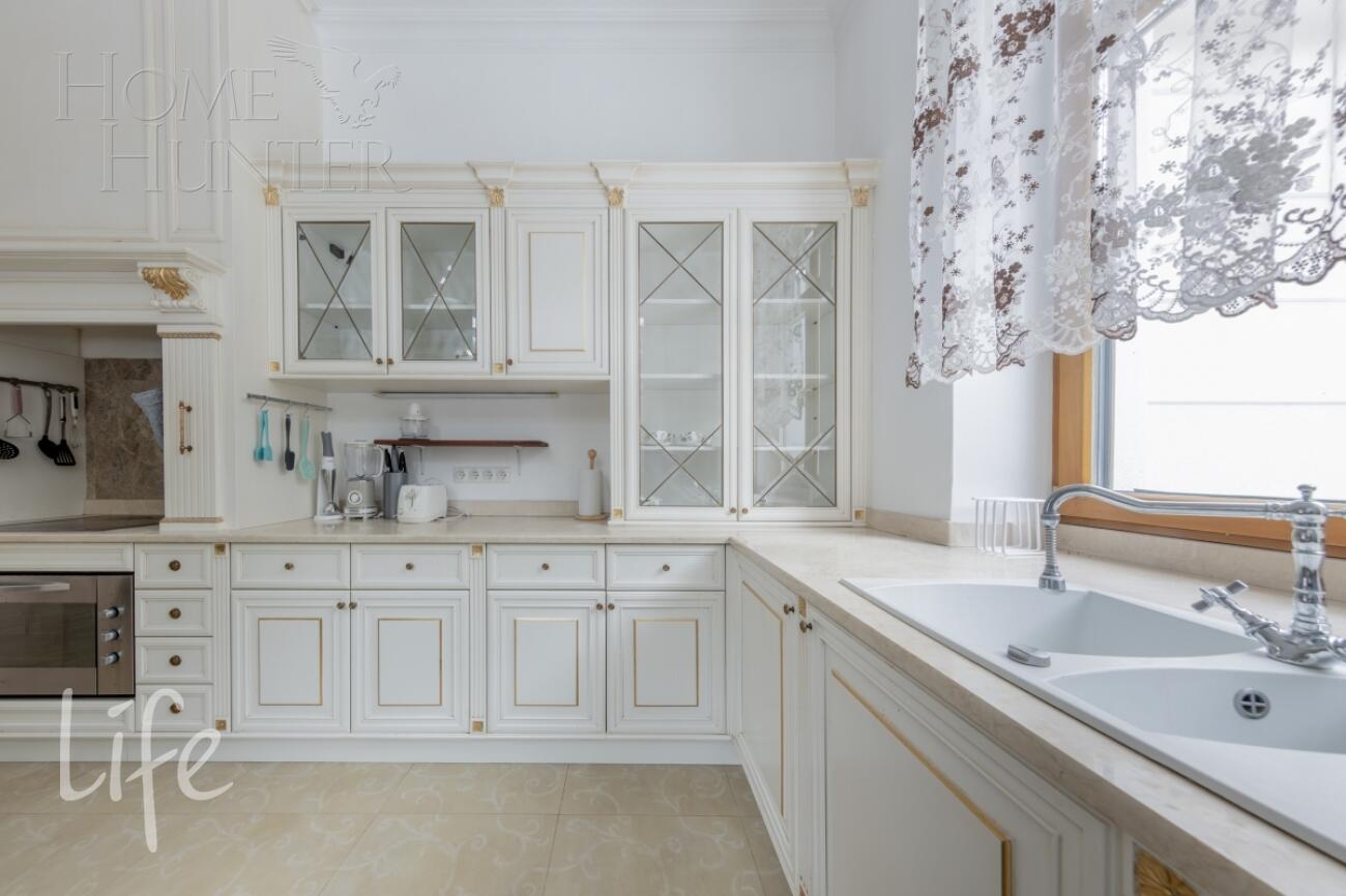 2-этажный коттедж 500 м² с отделкой