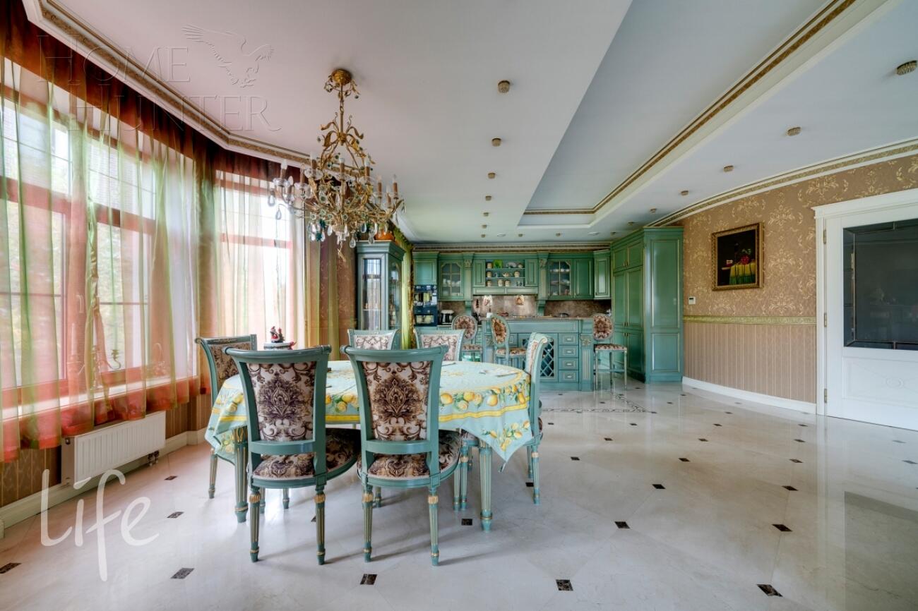 2-этажный коттедж 450 м² с отделкой