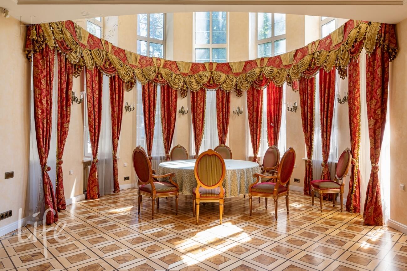 2-этажный коттедж 650 м² с отделкой