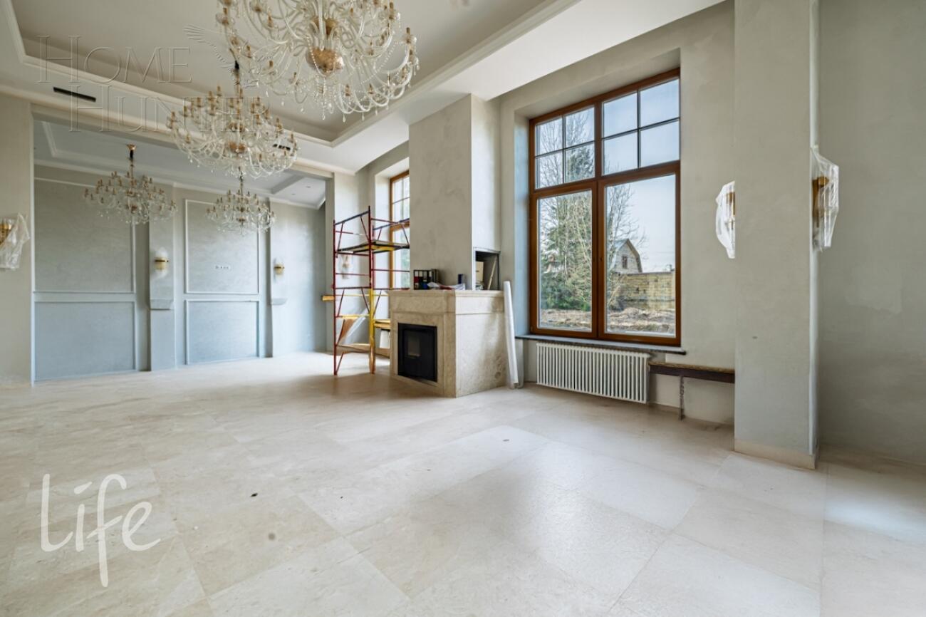 2-этажный коттедж 1 000 м² с отделкой