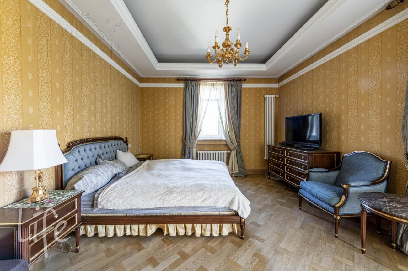 2-этажный коттедж 500 м² с отделкой