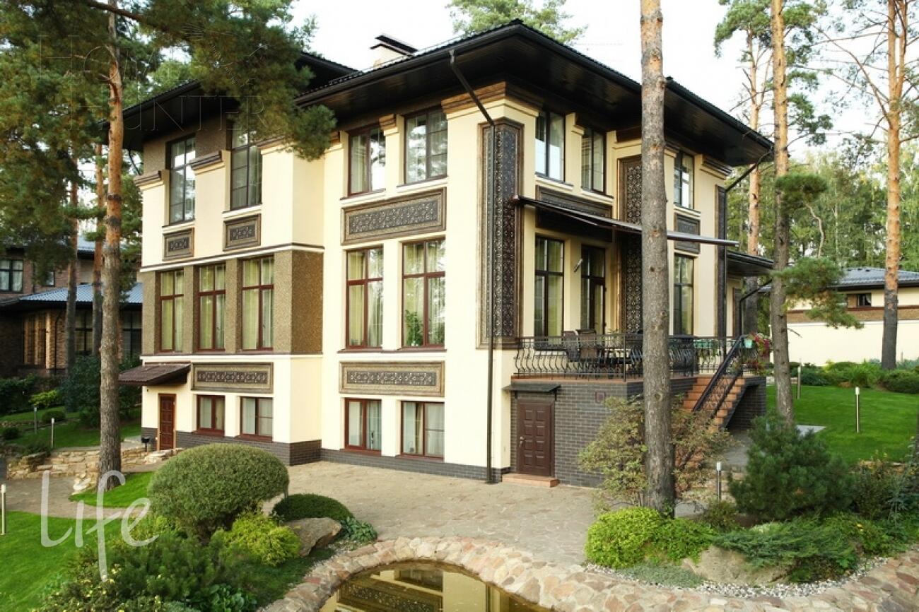 2-этажный коттедж 700 м² с отделкой