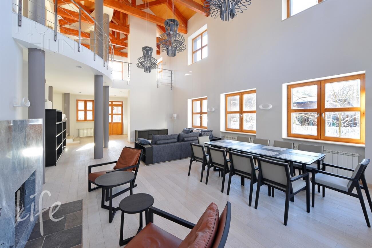 2-этажный коттедж 650 м² с отделкой