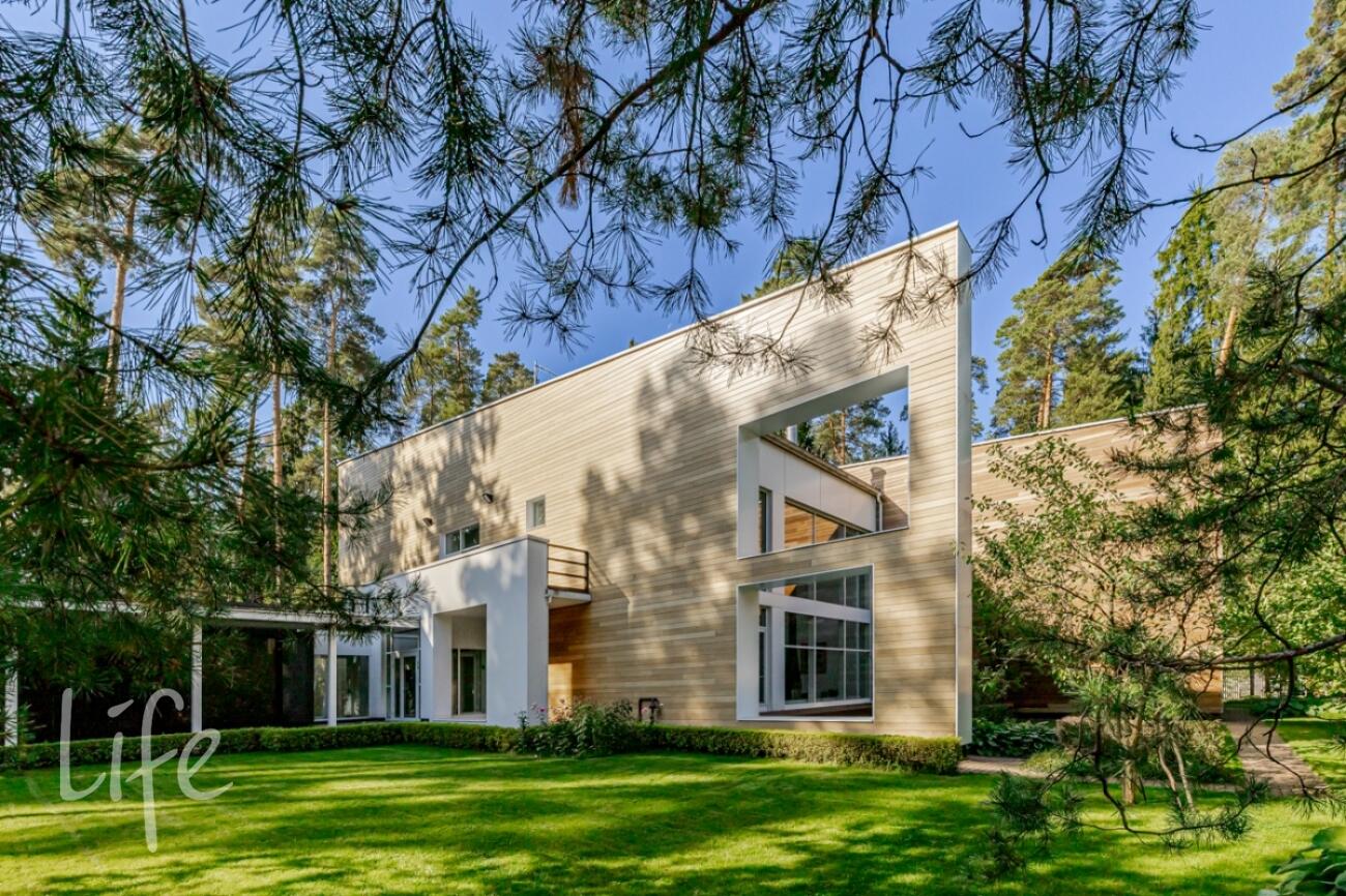 2-этажный коттедж 1 328 м² с отделкой