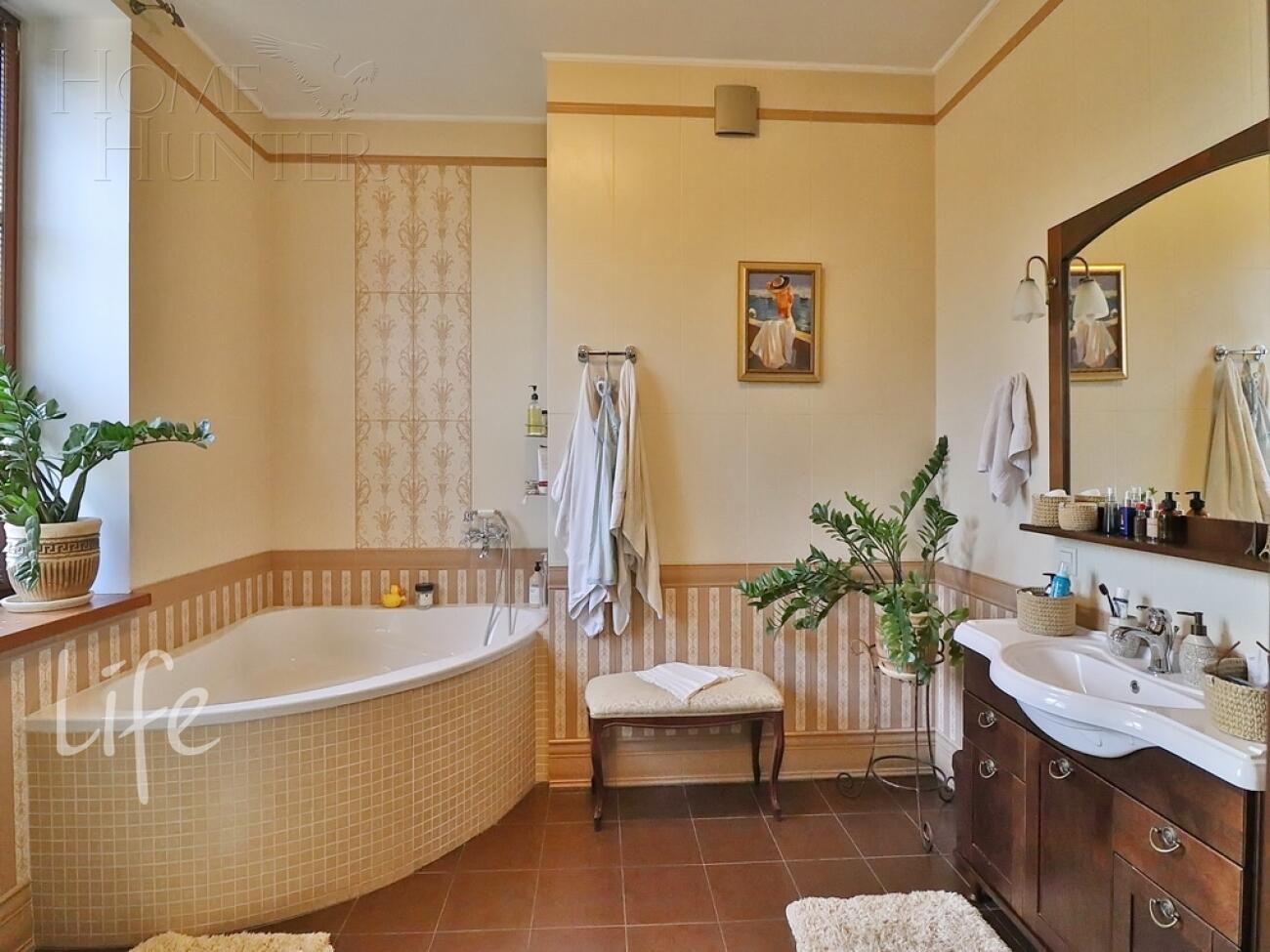 2-этажный таунхаус 345 м² с отделкой