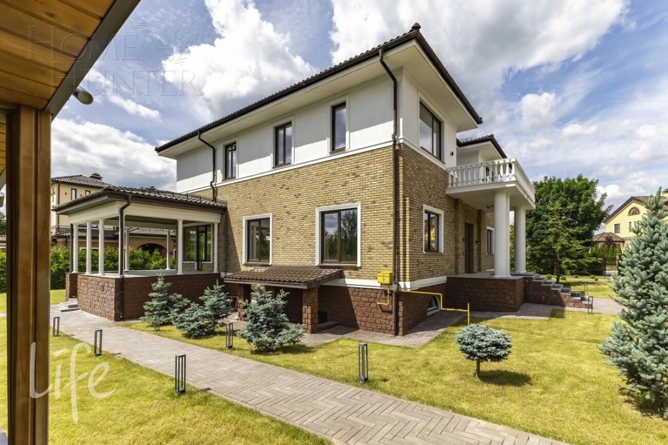 2-этажный коттедж 560 м² без отделки