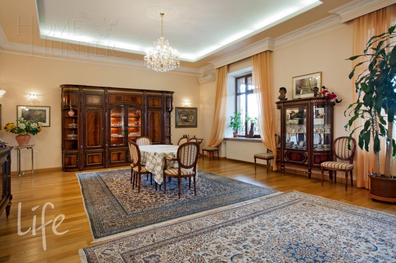 2-этажный коттедж 916 м² с отделкой